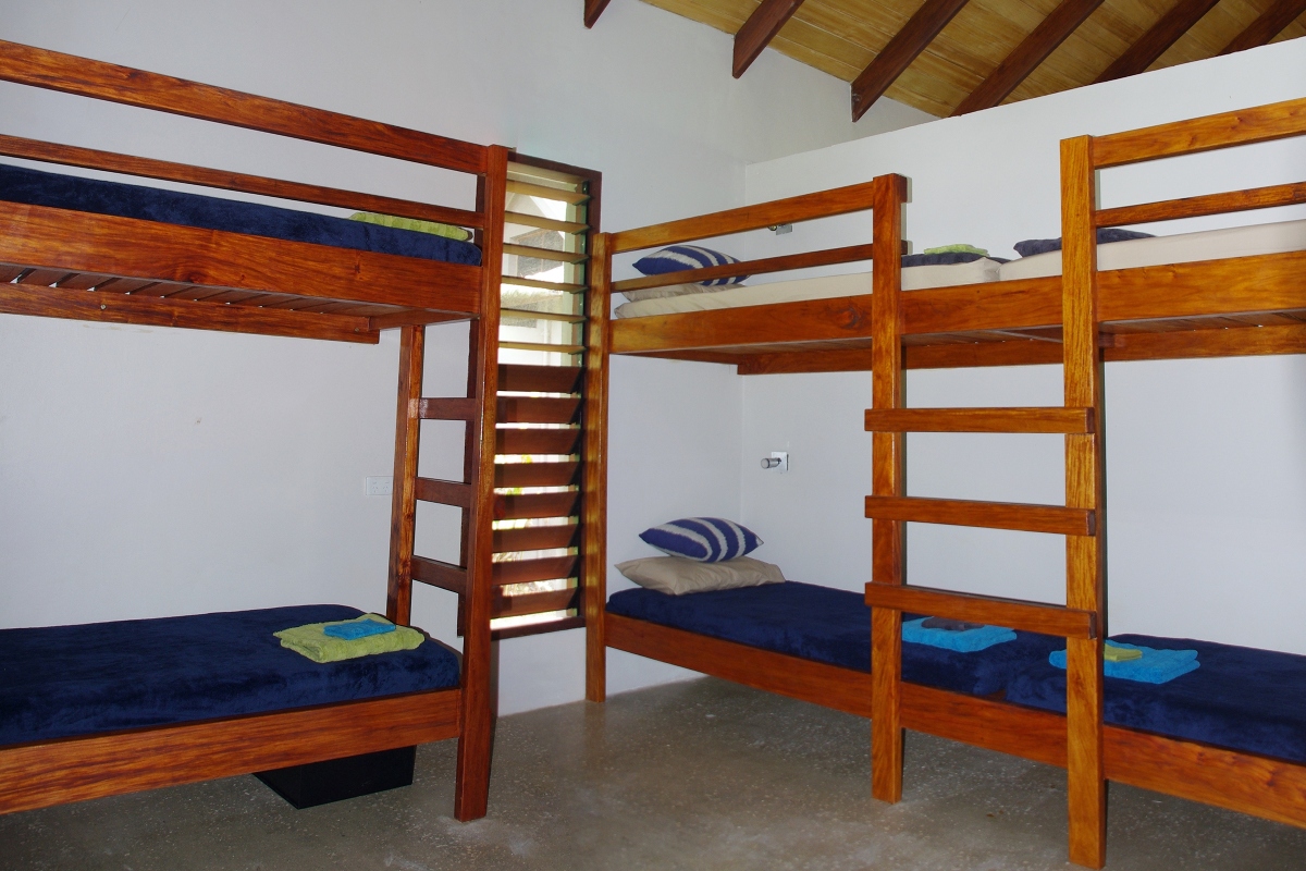 6 bed bunk room